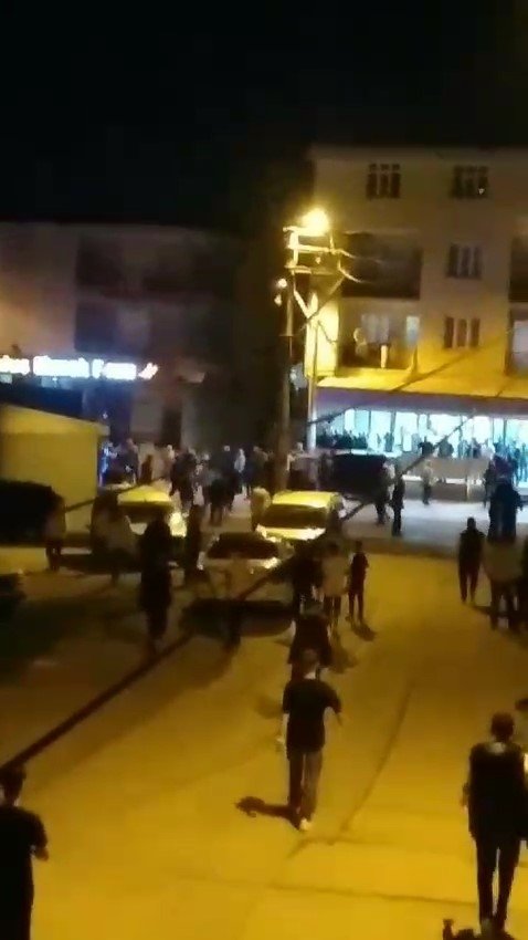 Yol Verme Kavgasında Ortalık Savaş Alanına Döndü