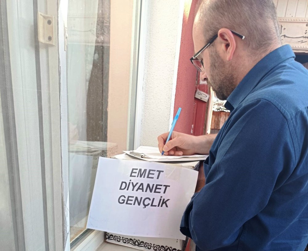 Diyanet Gençlik’ten İhtiyaç Sahibi 30 Aileye Gıda Kolisi
