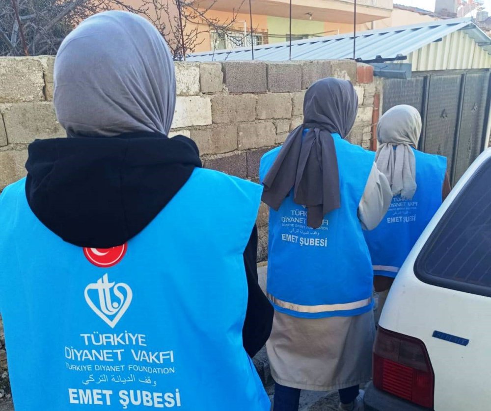 Diyanet Gençlik’ten İhtiyaç Sahibi 30 Aileye Gıda Kolisi