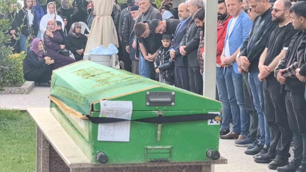 Eşi Tarafından Öldürülen İş Adamı Defnedildi