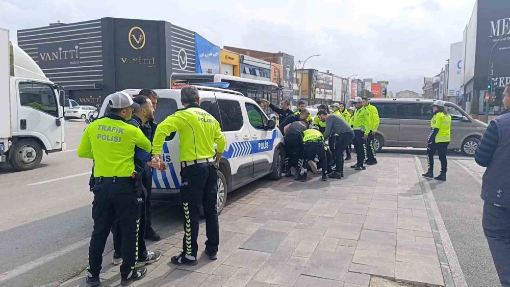 Kasktan Ceza Yedi, Ekiplere Zor Anlar Yaşattı