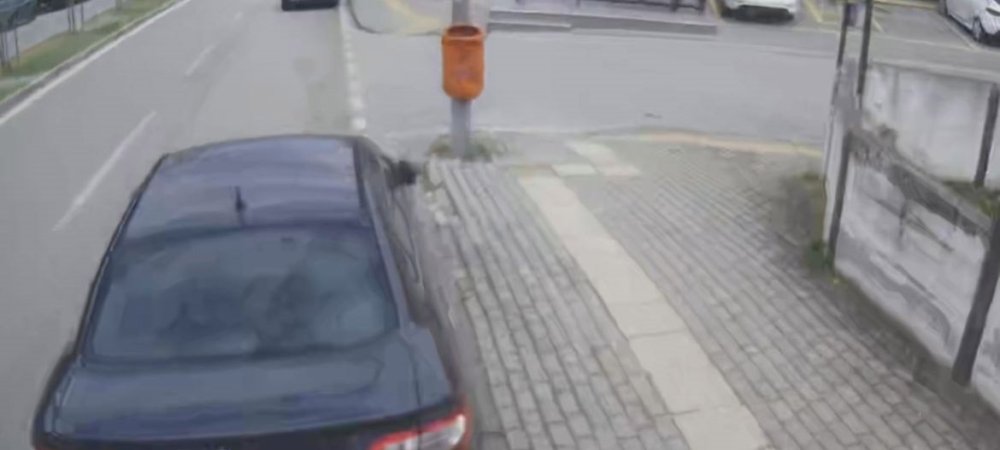 Belediye Otobüsünde Çığlık Çığlığa Dehşet Anları Kamerada