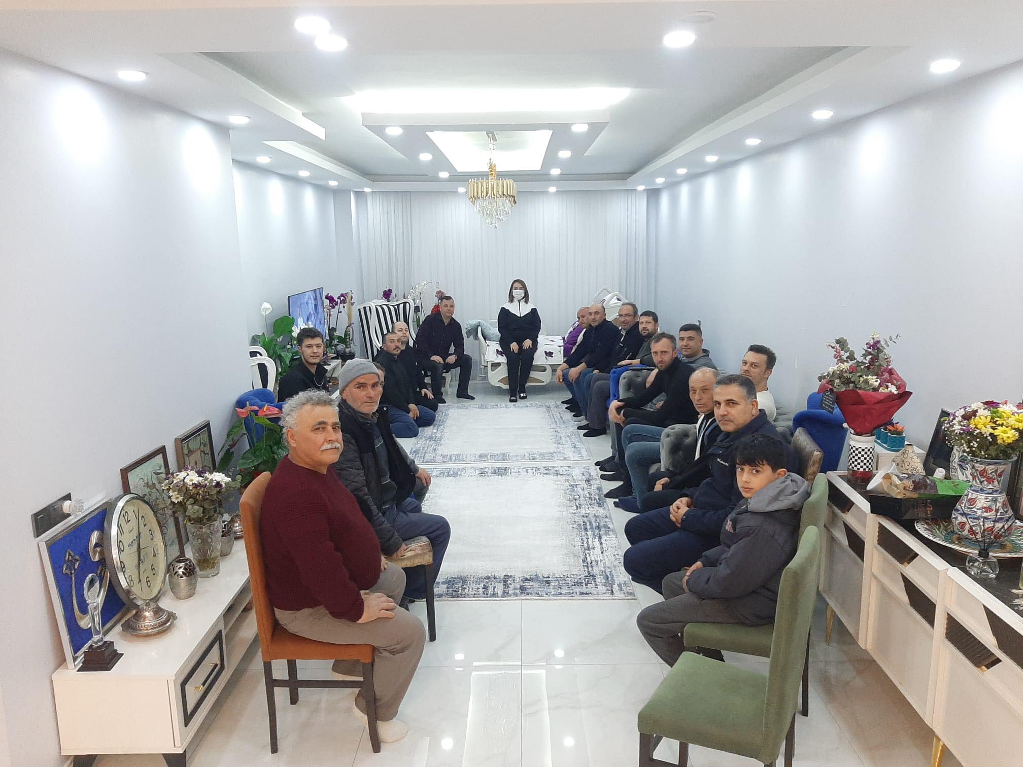 pazaryeri-belediyesi-personelinden-baskan-tekine-surpriz.jpg