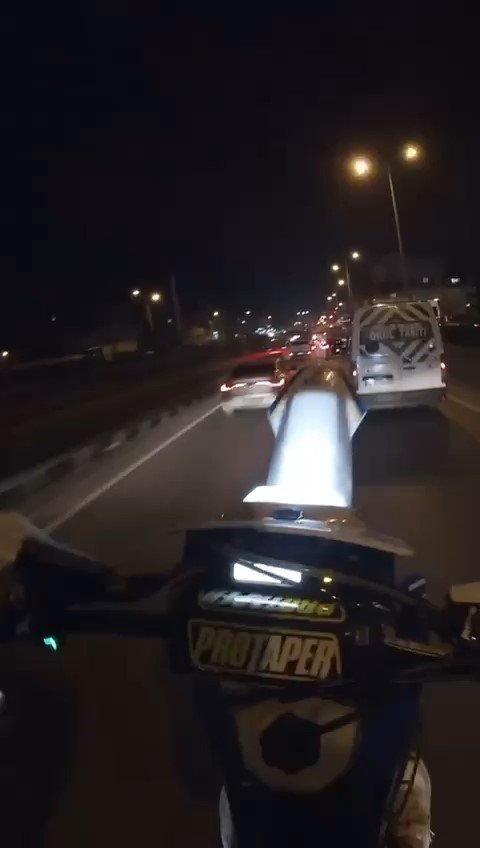 Trafiği Tehlikeye Atan Motosikletli Yakalandı
