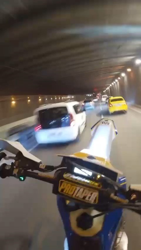 Trafiği Tehlikeye Atan Motosikletli Yakalandı