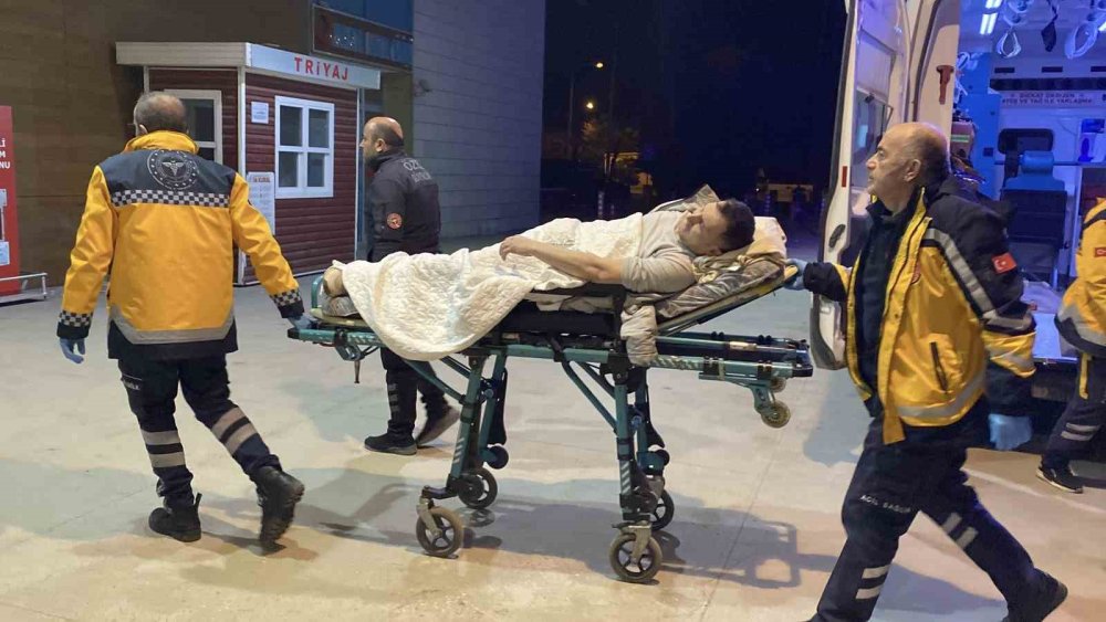 Yolda Yürürken Araçtan Açılan Ateş Sonucu Yaralandı