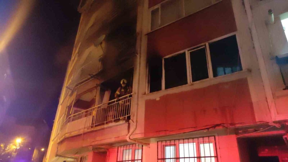 Gece Yarısı Yangın Paniği
