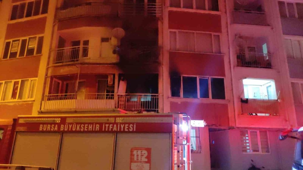 Gece Yarısı Yangın Paniği