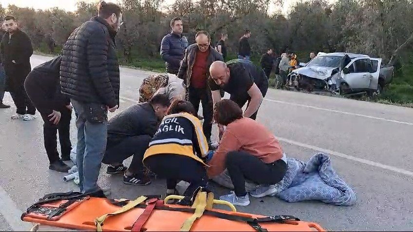 Kaza Yapan Motosiklet Sürücüsüne İlk Müdahaleyi Yoldan Geçen Doktor Yaptı