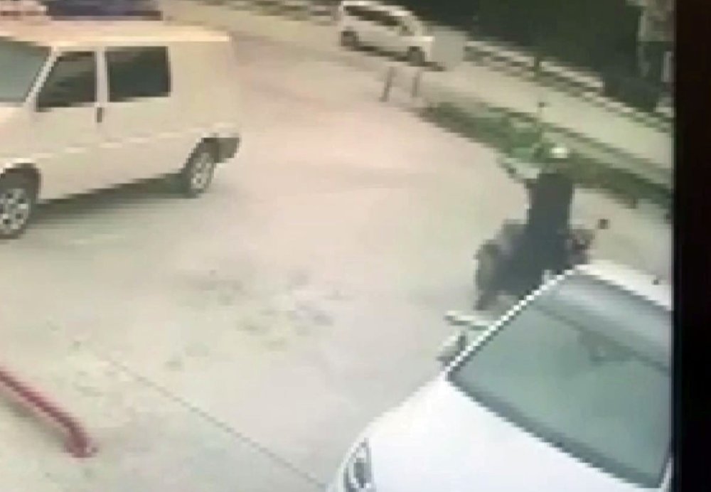 Markette Cinayet İşleyip İki İş Yeri Ve Bir Evi Kurşunlamıştı: Saldırı Anı Kameraya Yansıdı