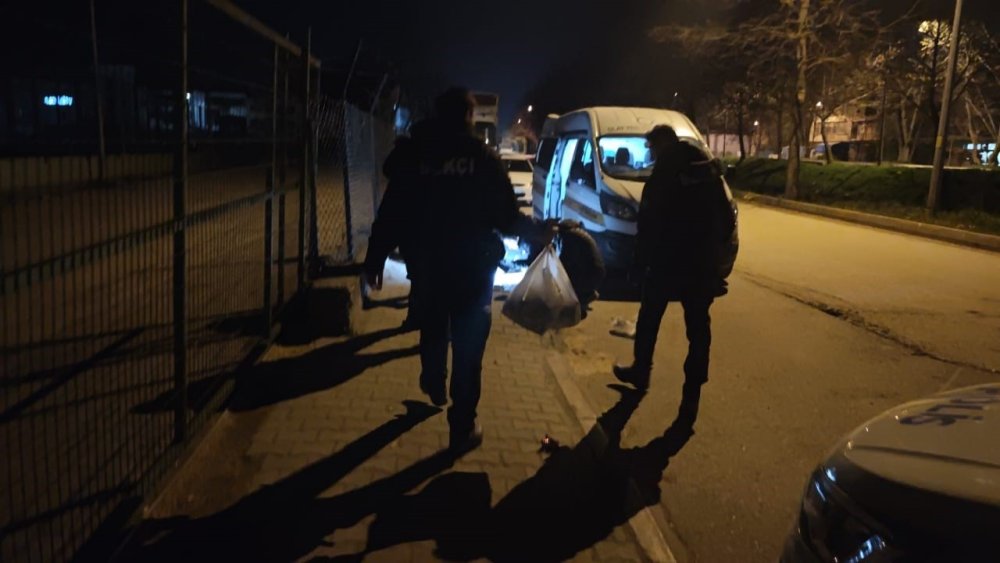 Büfe Hırsızları Yakalandı