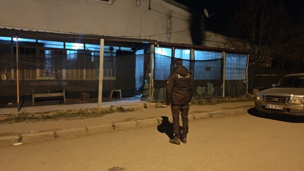 Büfe Hırsızları Yakalandı