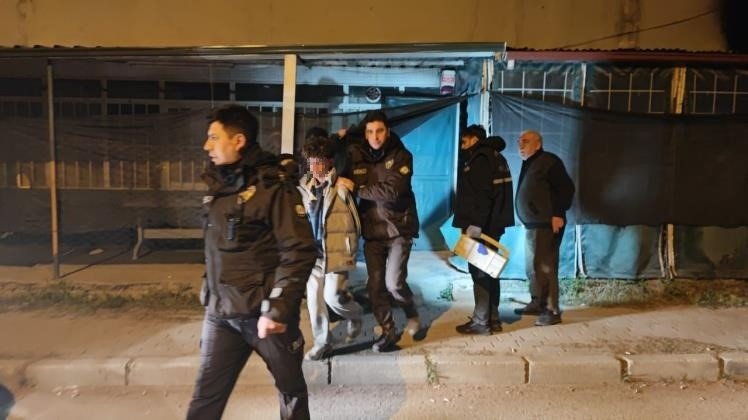 Büfe Hırsızları Yakalandı