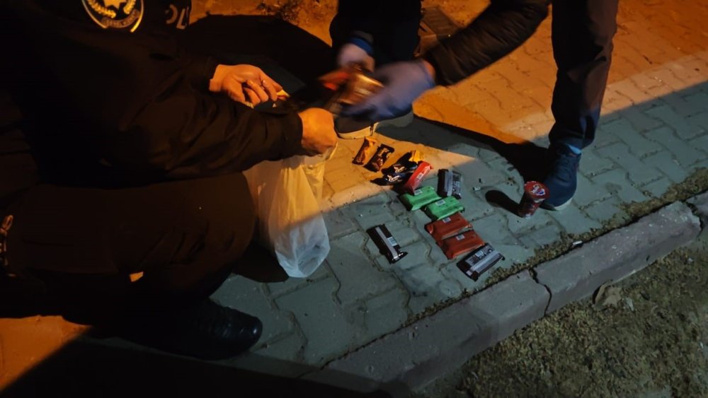 Büfe Hırsızları Yakalandı