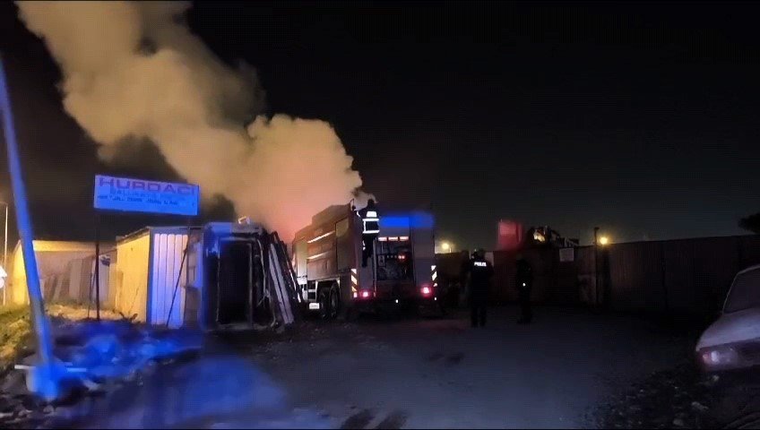 Geri Dönüşüm Tesisinde Yangın
