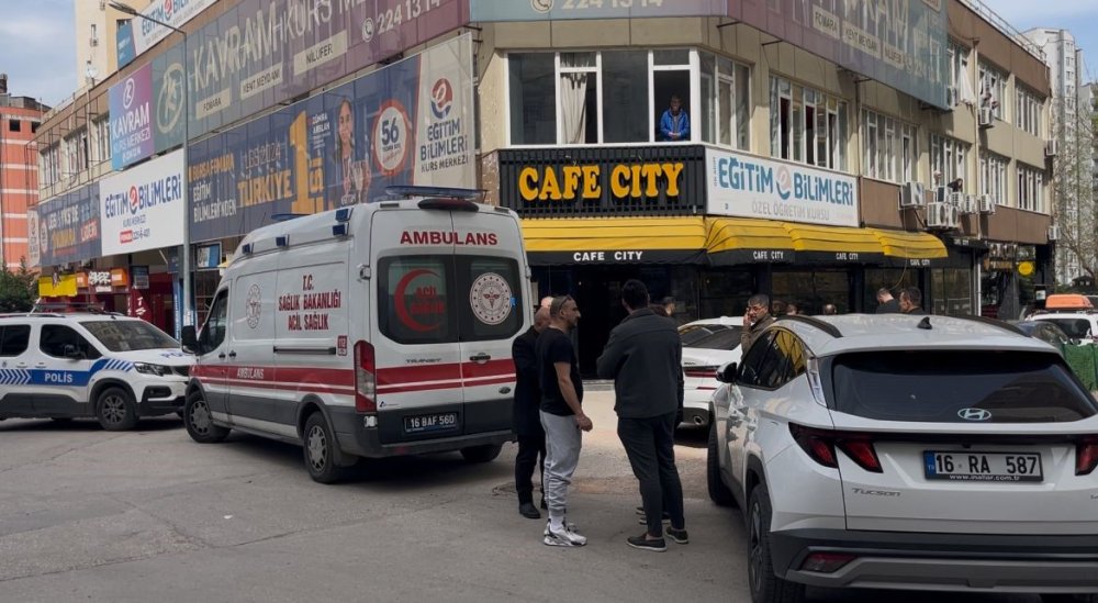 Takip Ettiği Husumetlisini Bacaklarından Vurdu