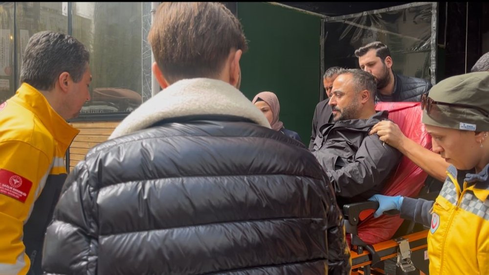 Bir Kişinin Yaralandığı Silahlı Saldırı Anı Kameraya Yansıdı