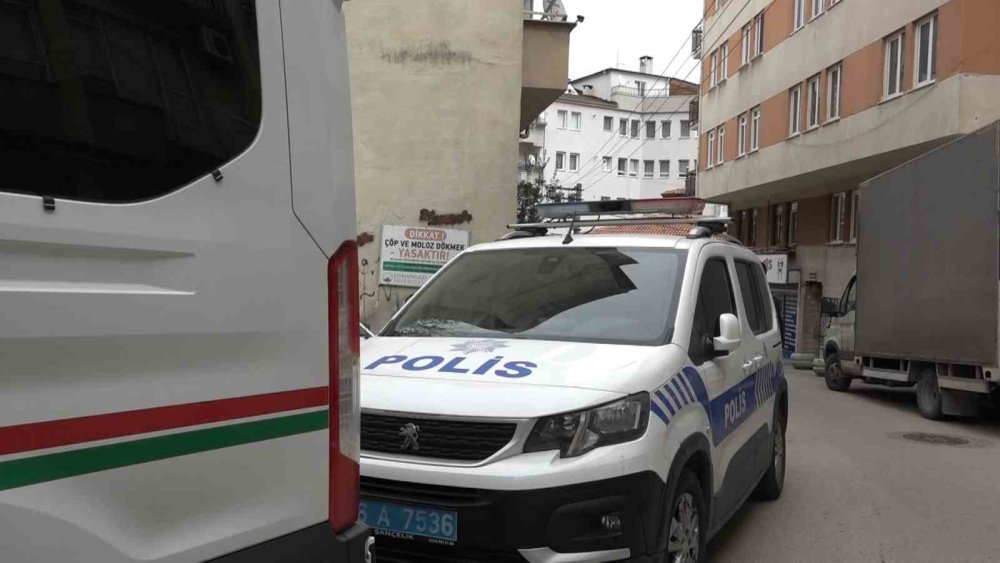 Sahte İmzayla Evden Atıldı İddiası