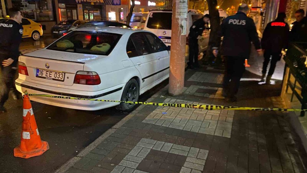 Otomobile Ateş Eden Şahıs Mezarlıkta Yakalandı