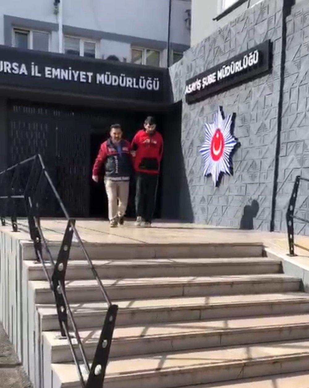 Atatürk Büstünü Çalan Hırsız Tutuklandı