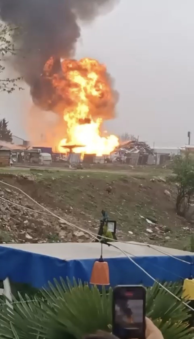Geri Dönüşüm Tesisinde Patlama