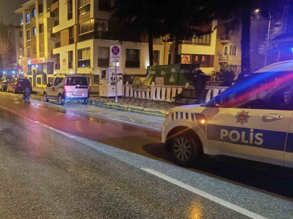 Polis Ekipleri Şüpheli Paket İhbarı Üzerine Harekete Geçti