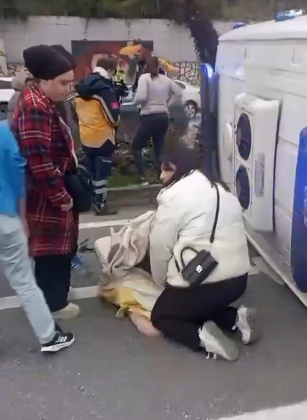 Vakayı Hastaneye Yetiştirmeye Çalışan Ambulans Takla Attı