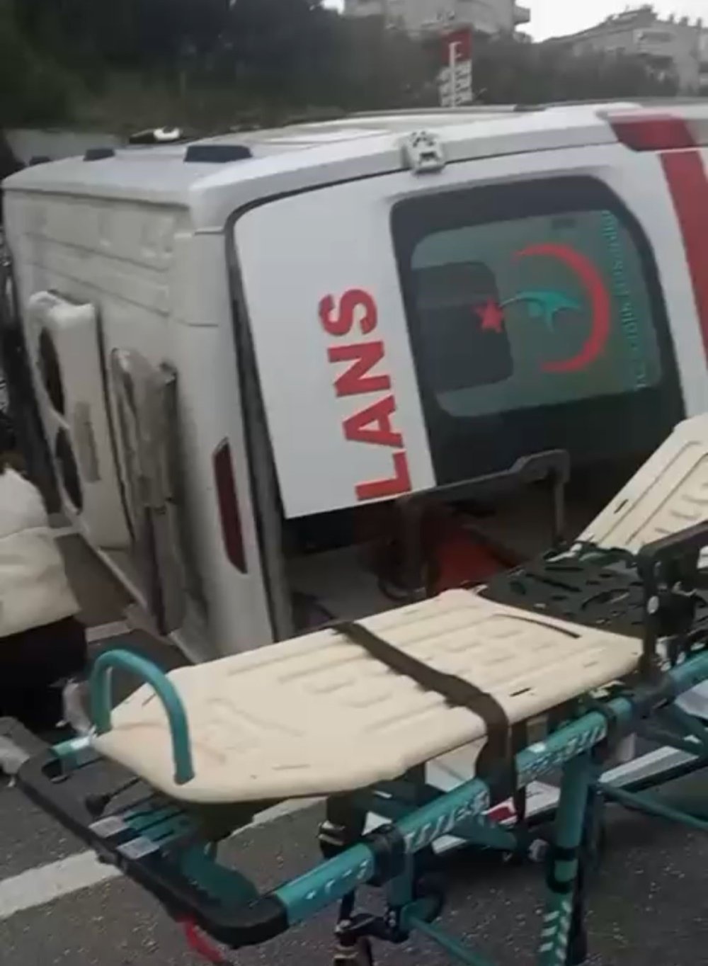 Vakayı Hastaneye Yetiştirmeye Çalışan Ambulans Takla Attı