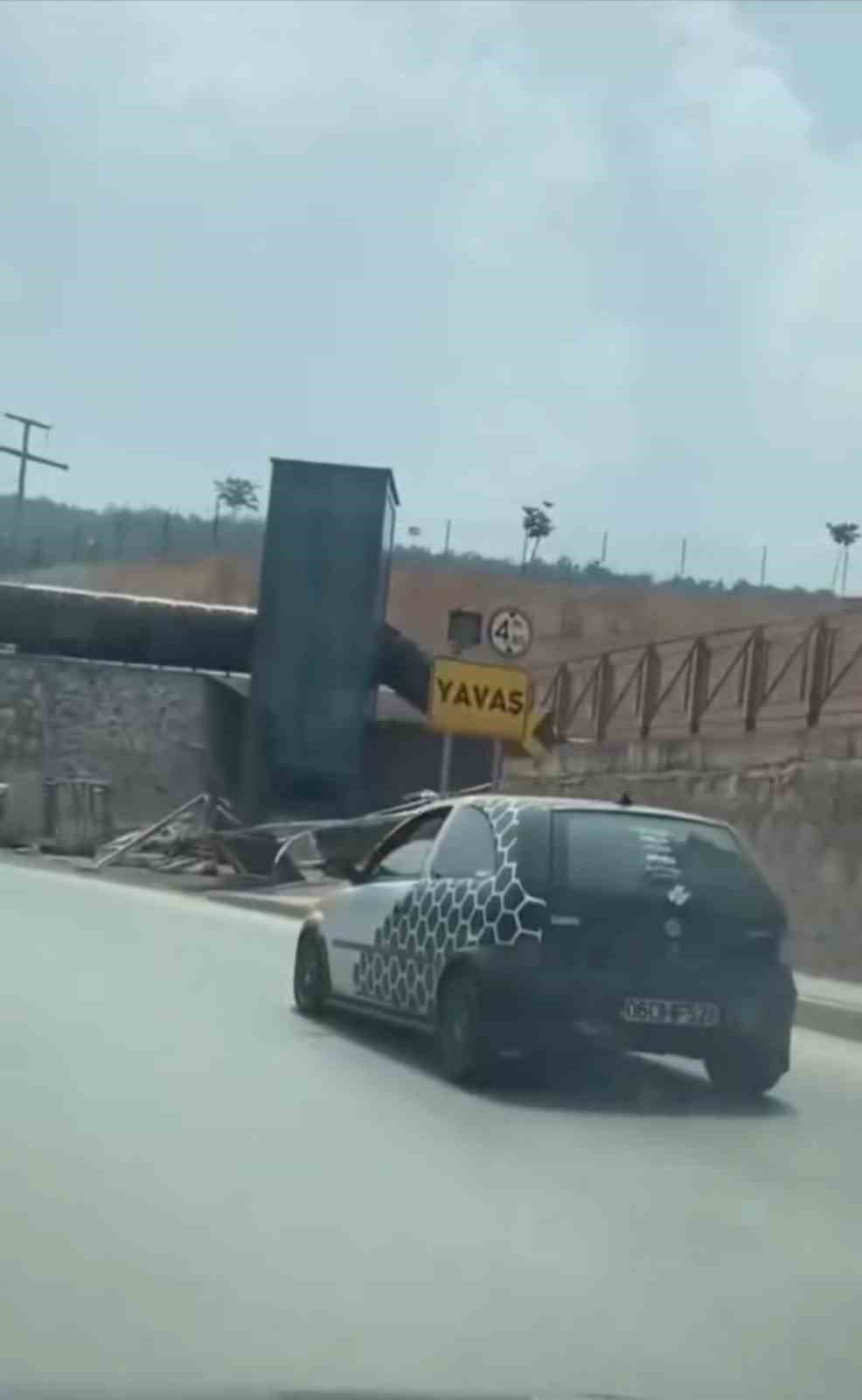 Araçtan Çıkan Egzoz Dumanı Fabrikayı Aratmadı