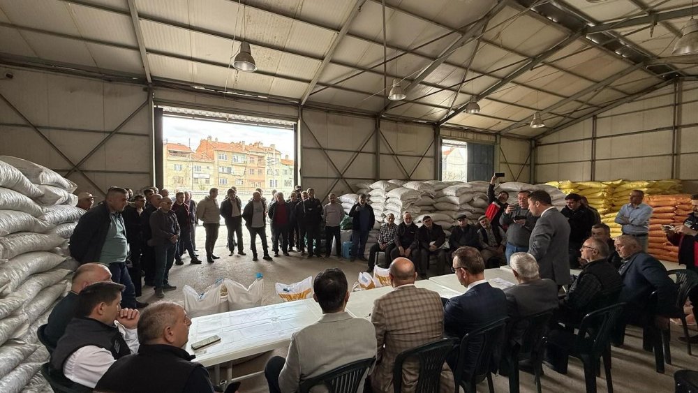 Çiftçilere Nohut Ve Aspir Tohumu Dağıtıldı
