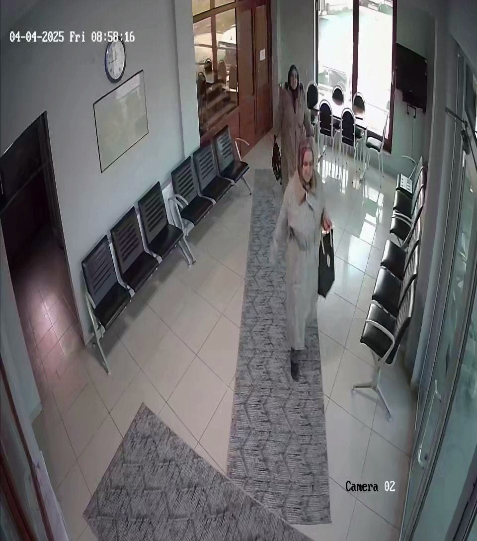 İçerisinde Altın Ve Ziynet Eşya Dolu Olan Çantayı Otobüste Unuttu