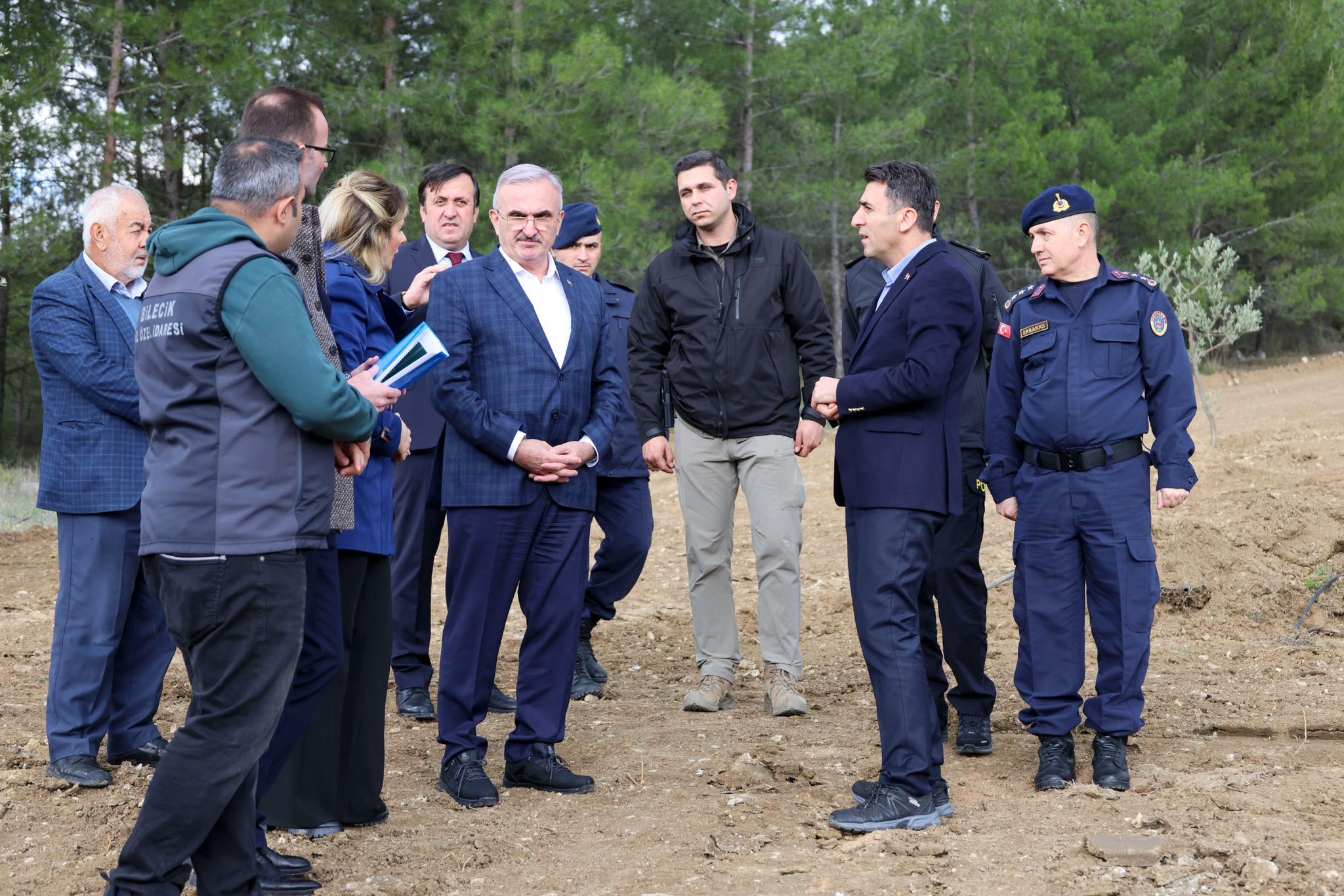 sokak-hayvanlari-masaya-yatirildi3.jpg