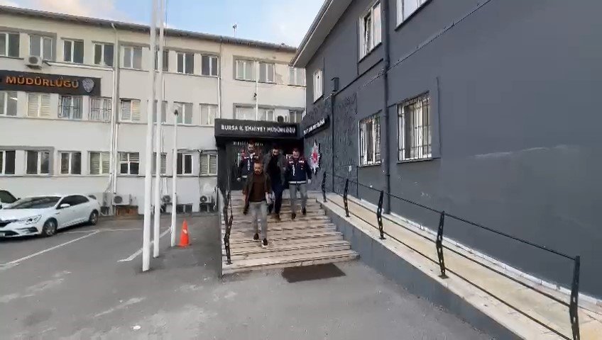 19 Suçtan Aranan Şahıs Yakalandı
