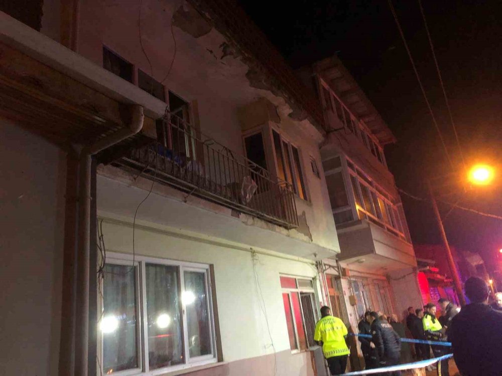Çıkan Yangında 3 Aylık Bebek Ve 4 Yaşındaki Çocuk Hayatını Kaybetti