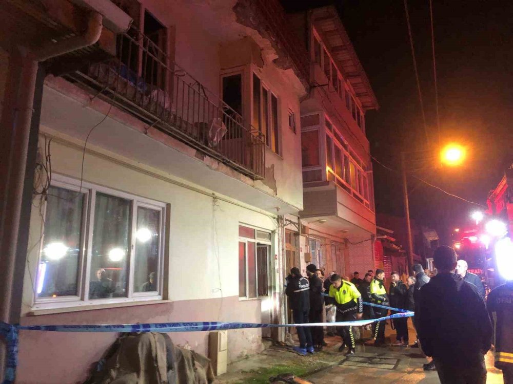 Çıkan Yangında 3 Aylık Bebek Ve 4 Yaşındaki Çocuk Hayatını Kaybetti