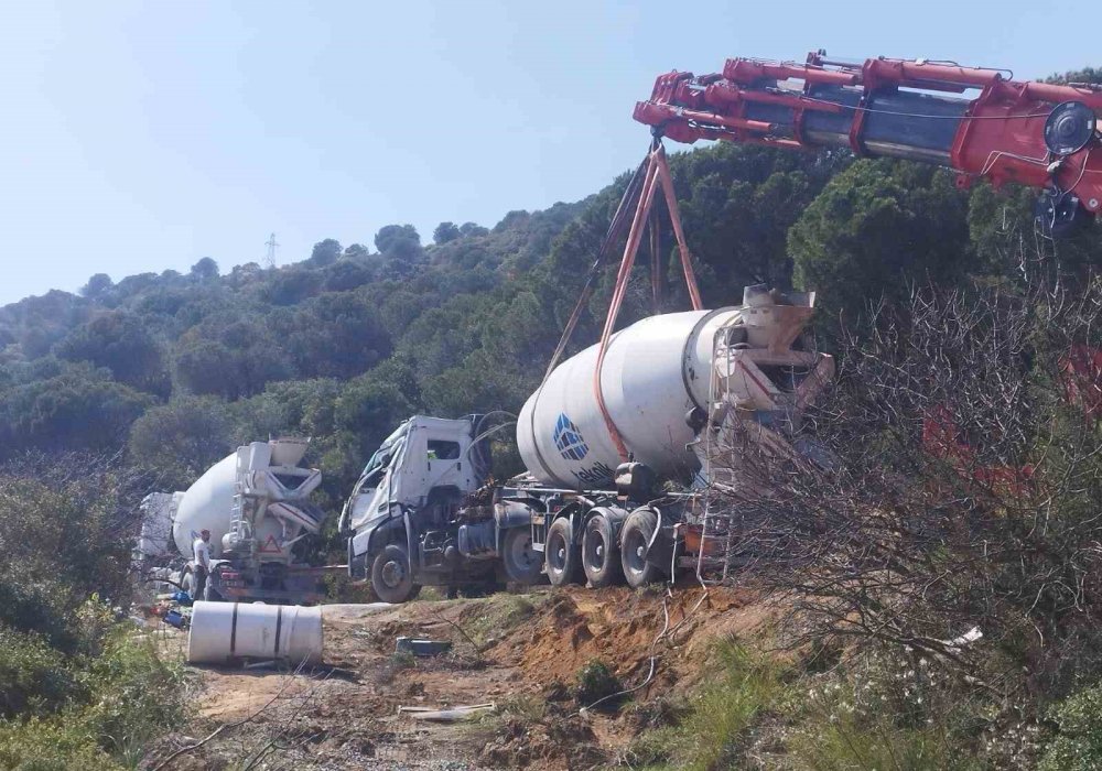 Beton Mikseri Yan Yattı