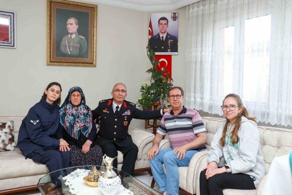 İl Jandarma Komutanlığı’ndan Şehit Ve Gazi Ailelerine Ziyaret