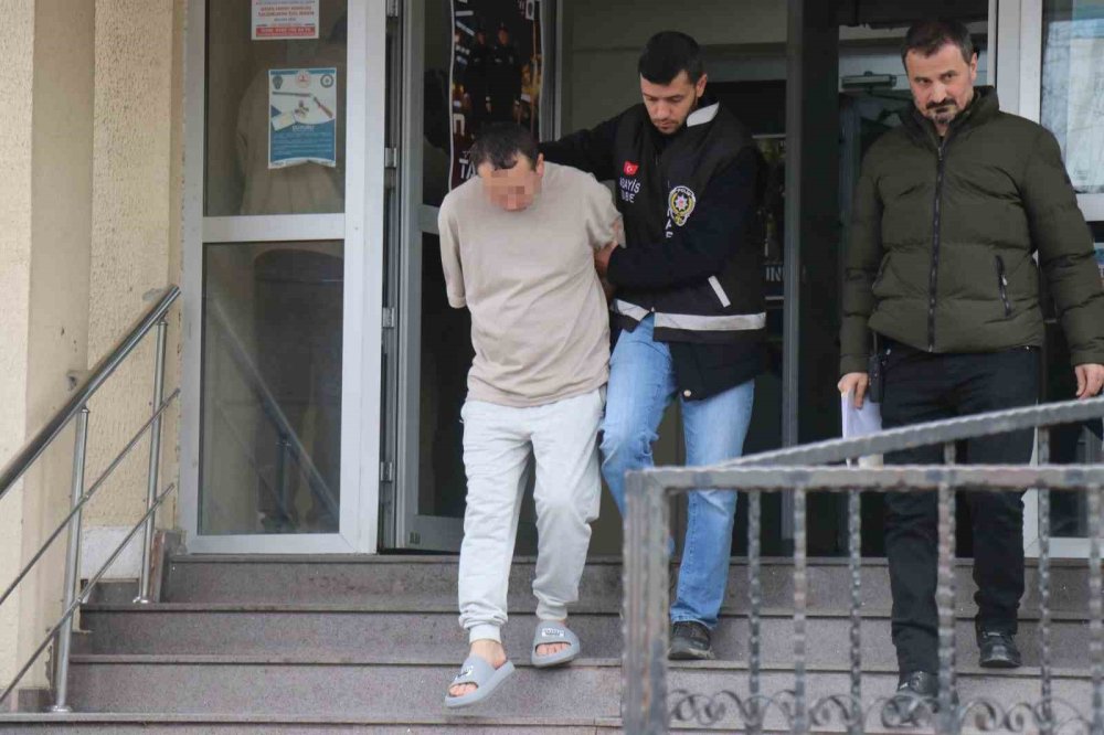 5 Kişinin Öldüğü Olayda 3 Şüpheli Daha Adliye Sevk Edildi