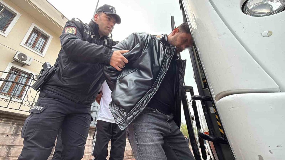 Komşular Arasındaki Silahlı Kavgada 5 Kişi Ölmüştü: 8 Kişi Tutuklandı