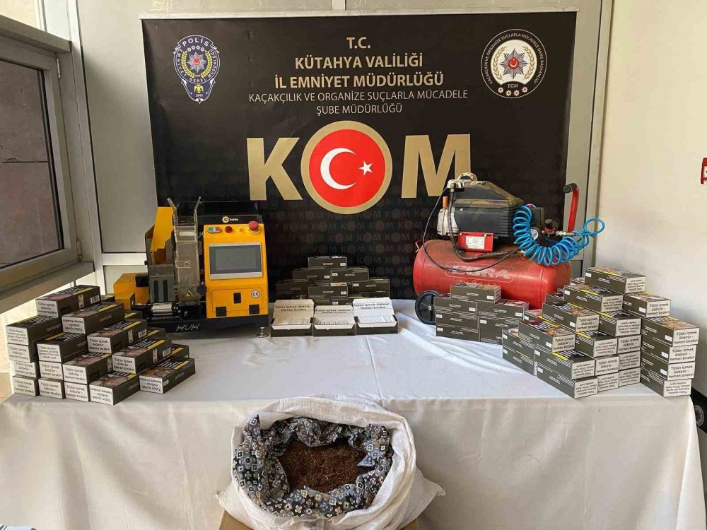 Kaçak Makaron Ve Fişek Ele Geçirildi