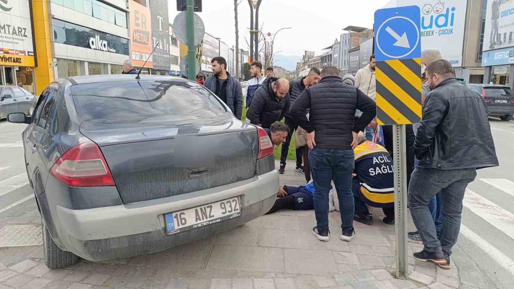 Otomobilin Çarptığı Bisikletli Çocuk Yaralandı