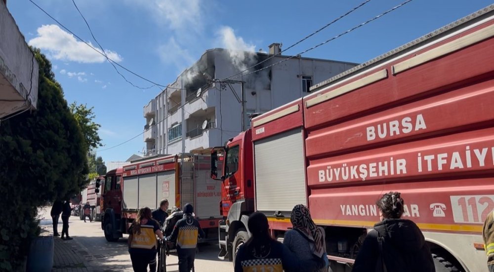 3 Katlı Binadaki Yangında Can Pazarı