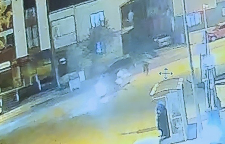 Otomobil İle Çarpışan Motosiklet Sürücüsü Ağır Yaralandı!