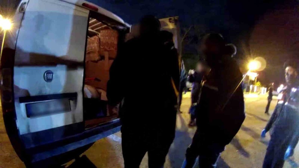 1,5 Milyon Liralık Kaçak Parfüm Ele Geçirildi