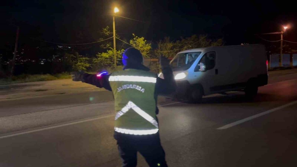 1,5 Milyon Liralık Kaçak Parfüm Ele Geçirildi