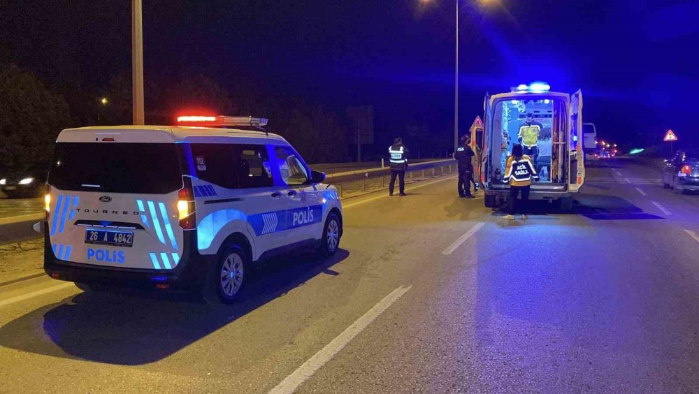 Çocuğunu Kurstan Almaya Giden Sürücü Anne Geçirdiği Kazada Yaralandı