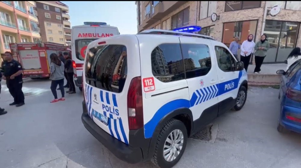 Eşiyle Tartıştı, Evi Ateşe Verdi