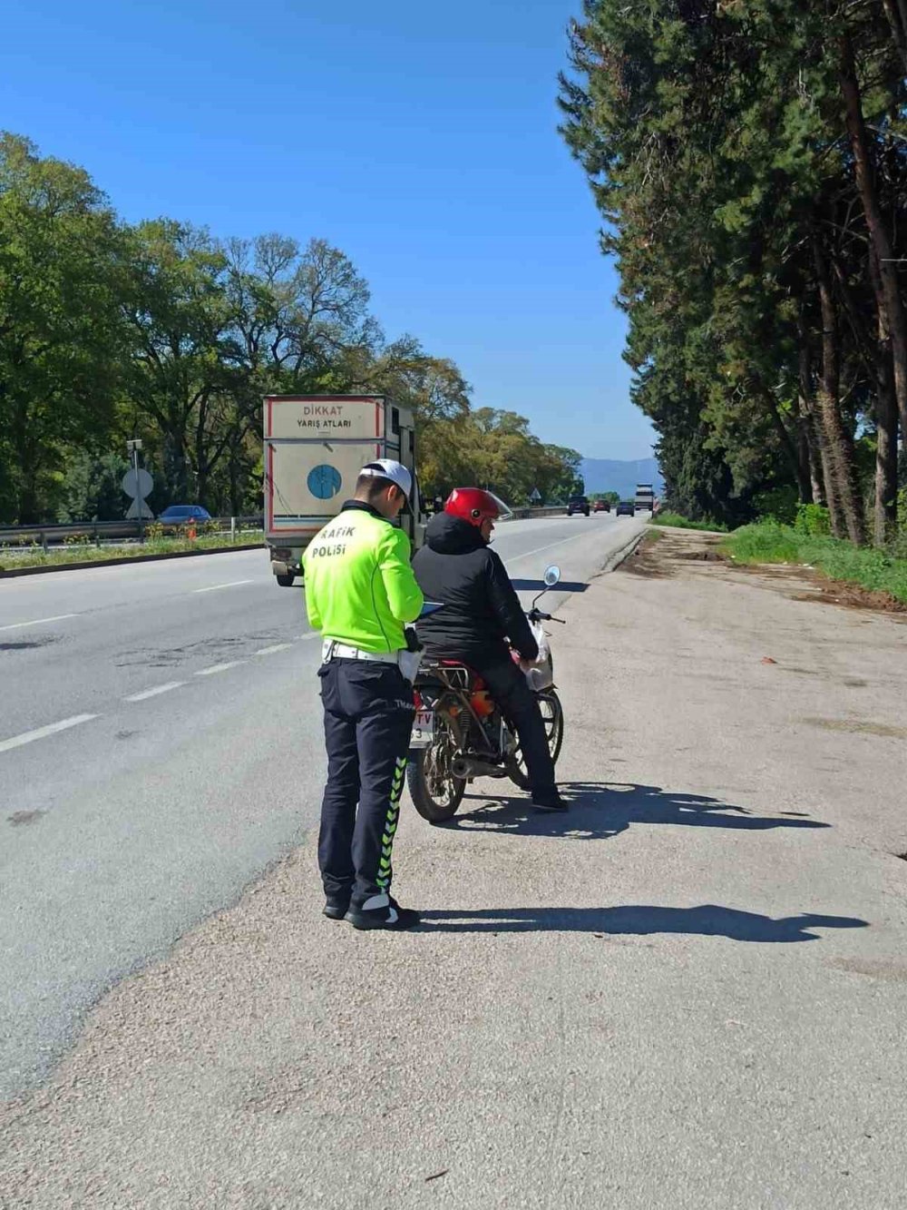Kurallara Uymayan Motosikletlilere 52 Bin Lira Ceza