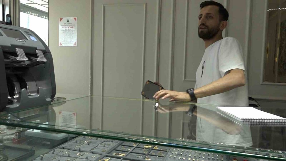 Para Sayma Makinesi Hayatını Kurtardı