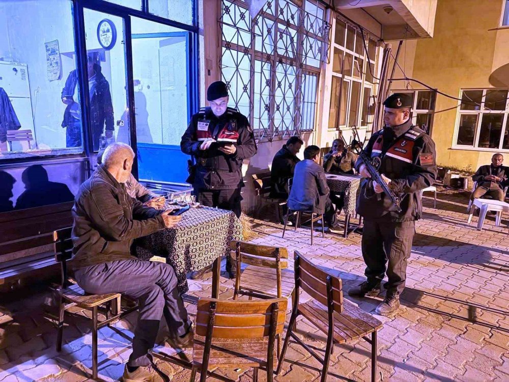 3 bin 38 şahıs sorgulandı
